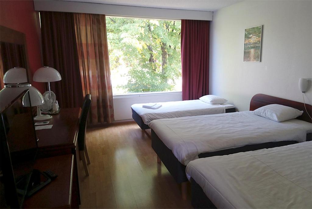 Finlandia Hotel Isovalkeinen Куопіо Екстер'єр фото